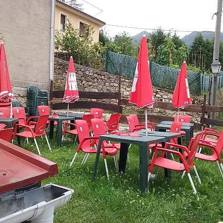 La Pumarada Restaurante * Caravia