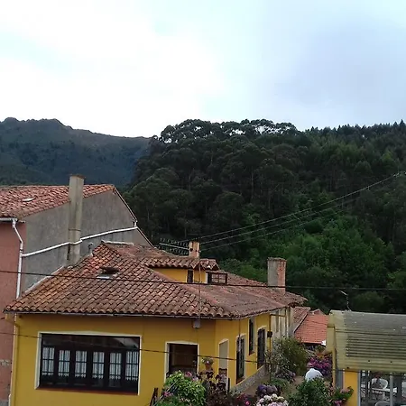 La Pumarada Restaurante Caravia